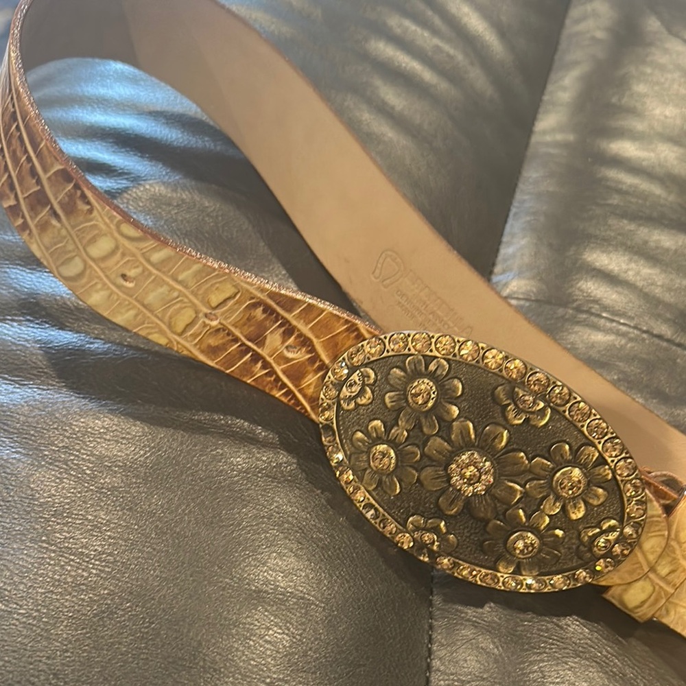 Elegant Brown Embossed Belt with Gold Floral Buckle